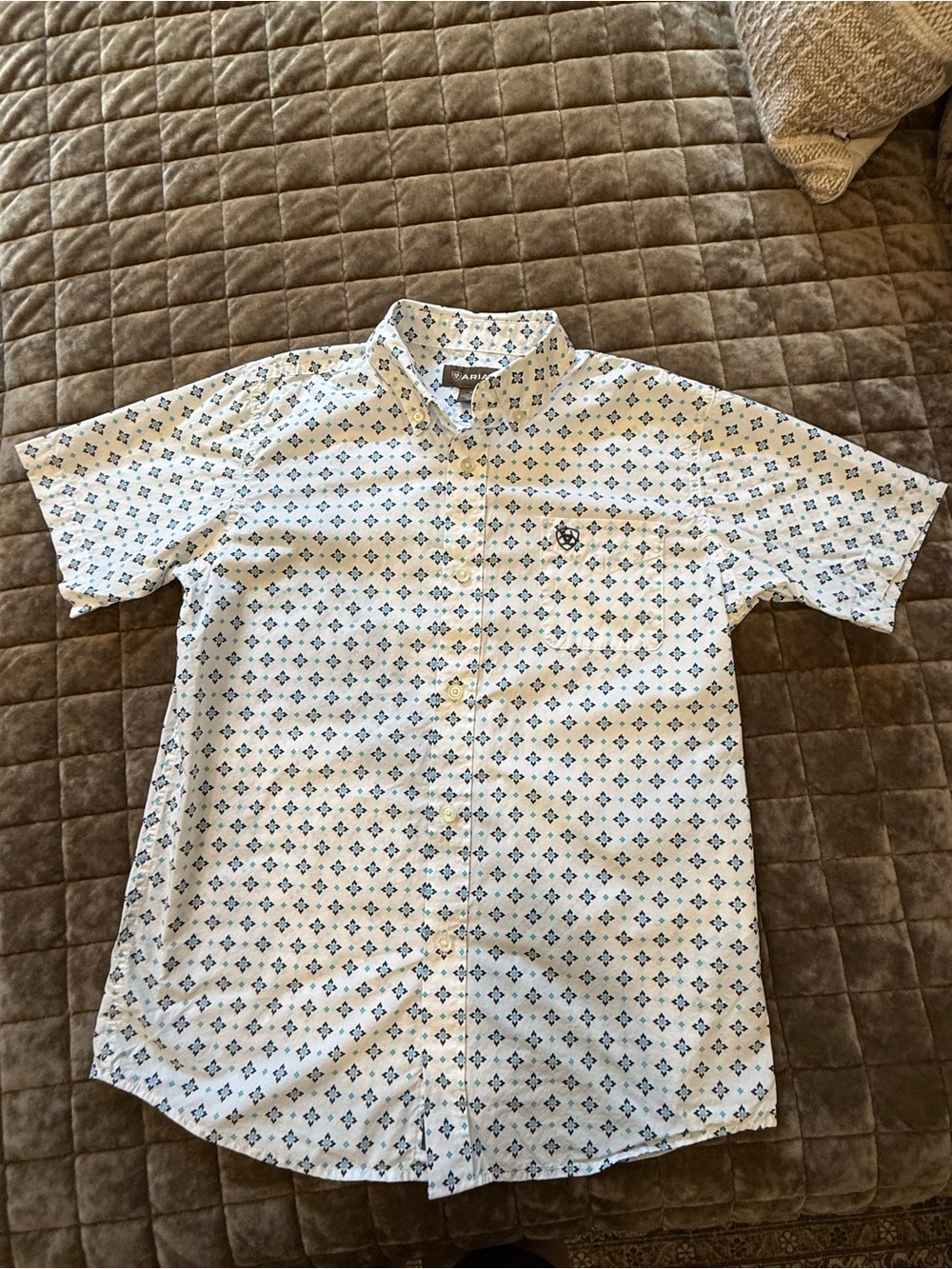 Ariat Boys White Short-Sleeve Button-Down Shirt with Blue Geometric Print